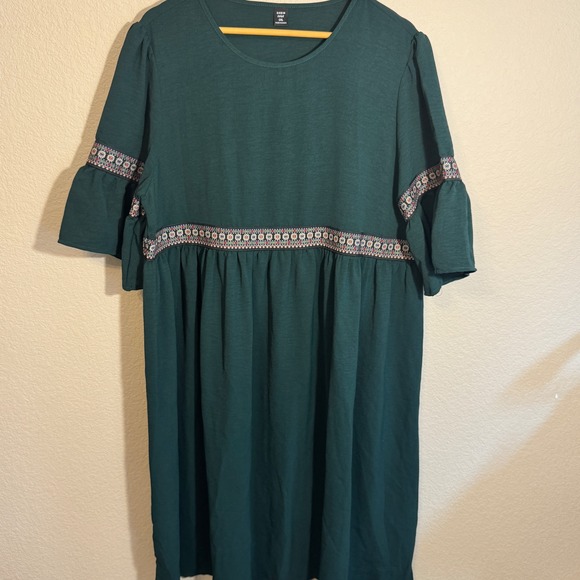 Shein Curve 1XL Green Babydoll Dress Embroidered Trim Bell Sleeve Plus Size - Picture 1 of 6